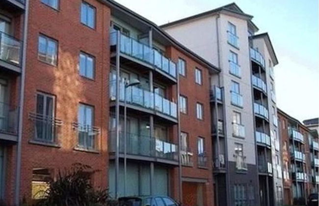 Executive Apartment With City Views - Photo 13