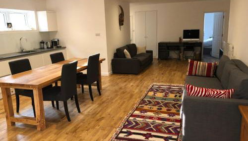 Spacious self-contained flat - 33AS1 - Photo 5