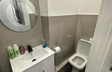 Modern flat in Egham by Royal Holloway University Royal Ascot and Windsor near Heathrow Airport - Foto 3