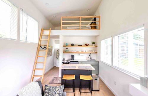 Extended Stay Retreat - Cozy yet Spacious Tiny Gem - Foto 1