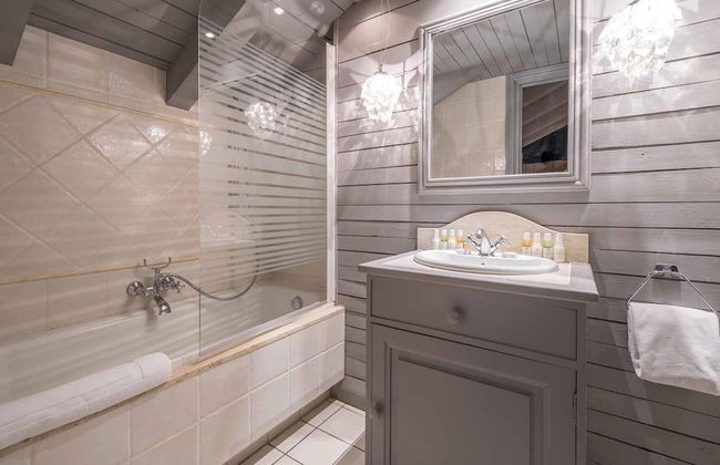 Large Chalet With Barrel Sauna and Whirlpool - Foto 16