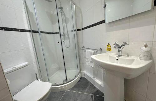 Parc y Bryn Serviced Apartments - Photo 43