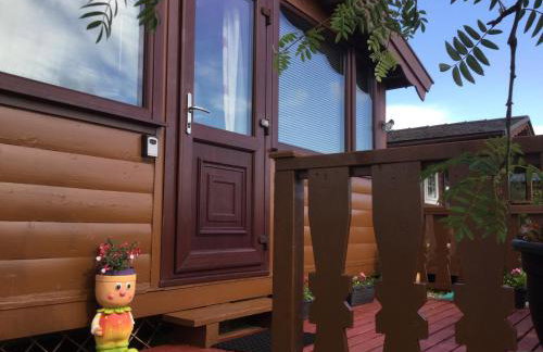 Log Cabin - Free Parking, Garden & pet Friendly - Foto 2