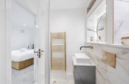 Beautiful 2Bd 2Bth Chiswick Apartment with AC and Private Balcony - Foto 31