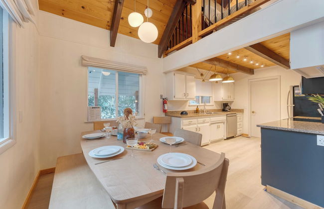 Peaceful Tahoe Retreat 5mins to Lake Cozy Modern Cabin - Foto 11