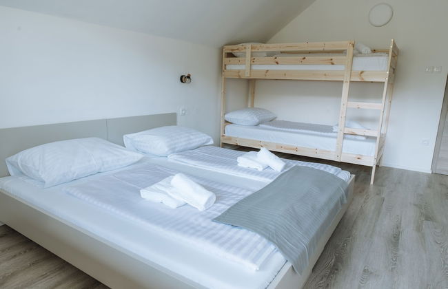 Aparthotel Triglav - Photo 10