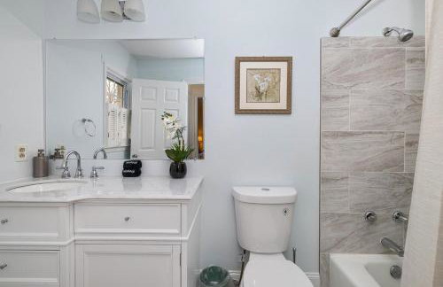 New! Special Intro Rate! Walkable, Fenced-In Yard - Foto 2