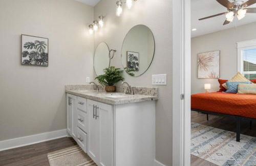 Two Adjacent Cabins, Sleeps 18 - Foto 43