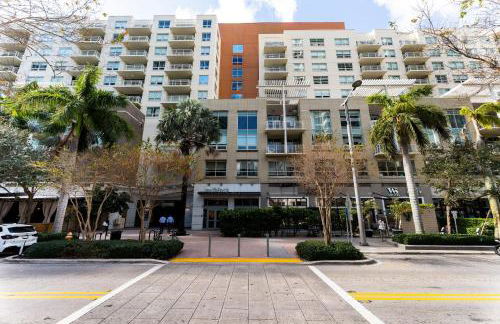 1BR Miami Retreat with BBQ, Pool, & Skyline Views - Foto 12