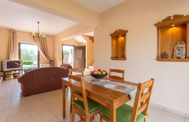 Villa Marina Large Private Pool Walk to Beach Sea Views A C Wifi Car Not Required - 2300 - Foto 7