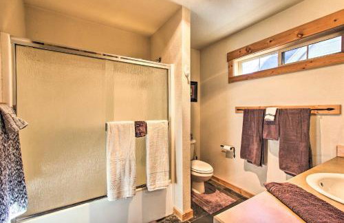 Klamath Falls Cabin Retreat with Deck and Grill! - Foto 24