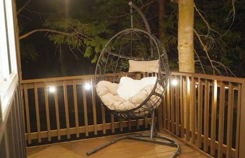 Beautiful Renovated Cozy Forest Home with Hot Tub in Crestline - Foto 39