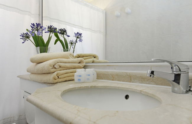 MR Mar Suites - Photo 28