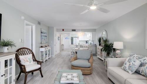 Breakers West C2 - Gorgeous Top Floor Beach Condo - Photo 4