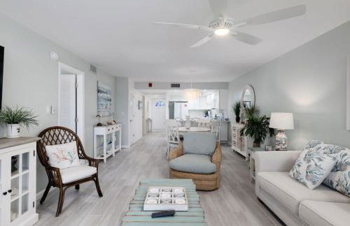 Breakers West C2 - Gorgeous Top Floor Beach Condo - Photo 4