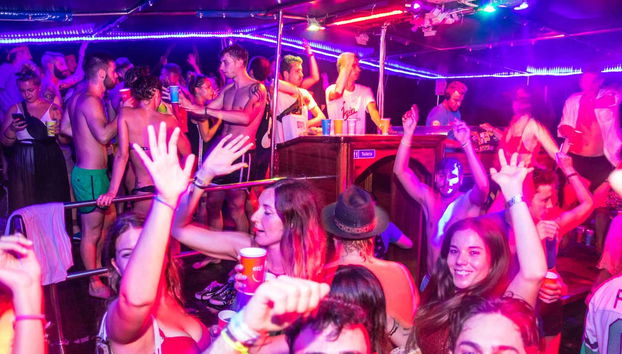 Pirate Boat Party in Sliema Bay - Foto 3