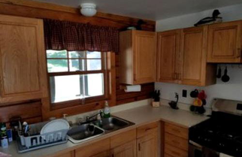 Rustic Cabin for a Weekend Getaway near McKenzie Mountain Wilderness in New York - Foto 7