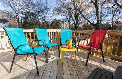 Birdsong Bungalow - Hot Tub, Game Room, Fire Pit - Foto 9