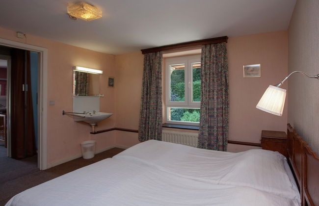 House in Natural Area Ideal for Families with Games Room, Sauna, Hot Tub - Photo 2