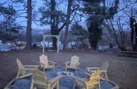 Cozy 4BR Retreat - Private backyard, Gazebo & Grill - Foto 44