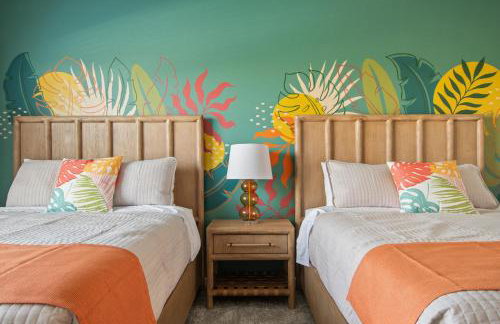 New 10-bedroom Luxury Retreat, Private Pool and Spa, Near Disney and Orlando - Foto 6