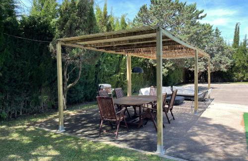 Casa mediterránea con gran jardín y piscina a 500 m de la playa - Foto 77