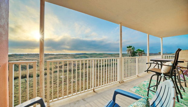 Rise N Beach by Avantstay Beachfront w Pool - Foto 3, Habitación