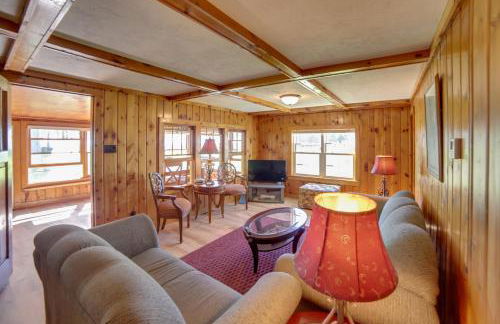 600 of Green Bay Frontage and Dock Cozy Cottage - Foto 4