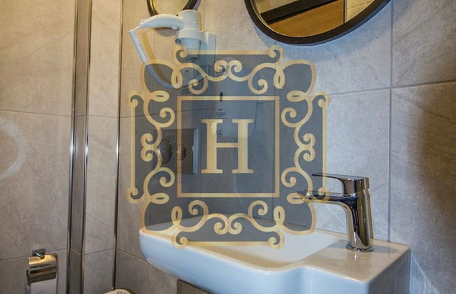 Hit Suites - Photo 19