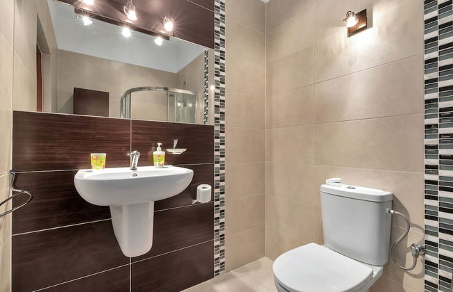 Apartments Lesna 17 by Renters - Photo 16