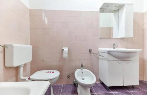 Six-Bedroom Holiday Home In Sv Filip I Jakov - Foto 45
