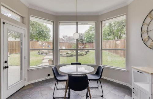 Spacious and Luxury Home w Cinema Room and Pool - Foto 13