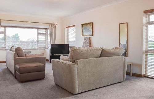 Lyncroft Holiday Bungalow - Photo 3