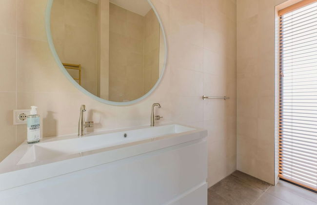 Lakeside Home With a Jetty - Foto 28