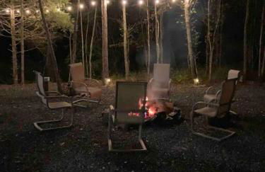 Livin on the Edge Cabin in Albert Pike, Beautiful! - Foto 41