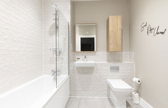 Elliot Oliver - Stylish Loft Style 2 Bedroom Apartment With Parking - Photo 15