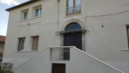 T2 rénové avec parking privé à proximité de LYON - Foto 3