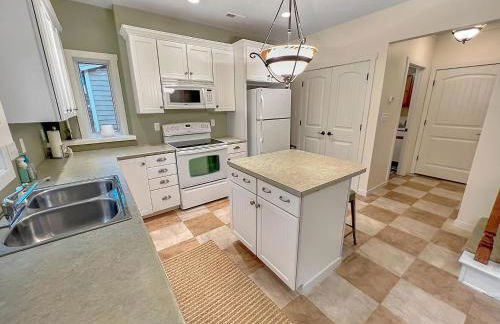 Monarch Cove Home off West Lake - Foto 22