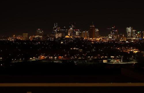Near Honky Tonks - Rooftop Hot Tub - Skyline Views - Foto 31
