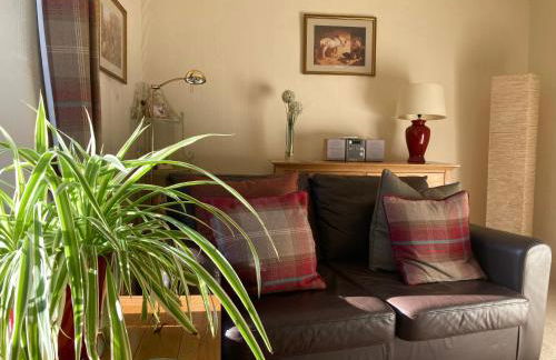 Courtyard Apartment - Photo 21