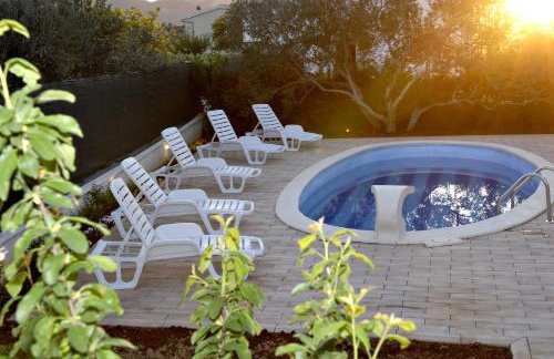 Family friendly house with a swimming pool Kostanje, Omis - 14176 - Photo 7