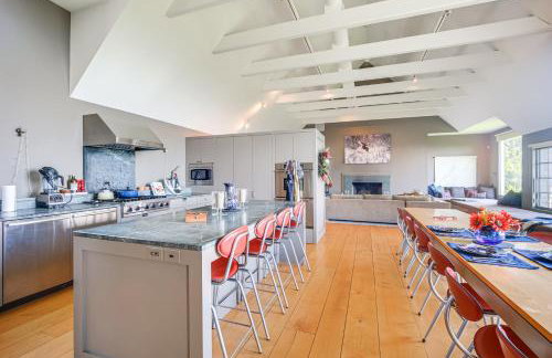 Group-Friendly Newbury Stunner Home Gym, Hot Tub! - Foto 9