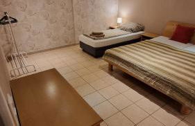 Basecamp 60 am Waldrand - für Gruppen Familien Monteure - helles 2-Zimmer-Souterrain - Frankfurt, Hanau, Gießen - kostenlose Parkplätze - Foto 22