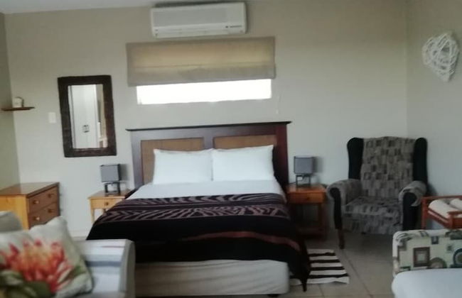 Beachfront Cabanas - Photo 1