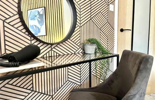 Sleeps 2 -Central Ellesmere -Parking - PetFriendly - Foto 8