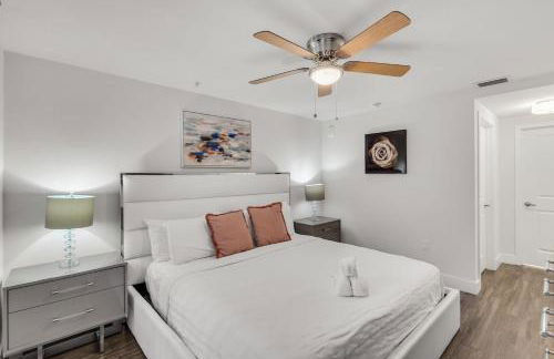 Comfort and Convenience 2BR Unit with Free Parking - Foto 12