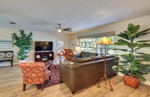 Waterfront Home w/ Boat Dock & Bar in N Fort Myers - Foto 11