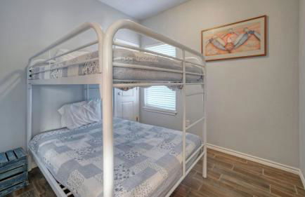 Group Getaway w/ Pool, Boat Dock 2 Homes Laguna Village Retreat by Avantstay - Foto 140