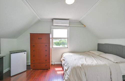 Long Island Duplex By Airport and Train - Foto 19