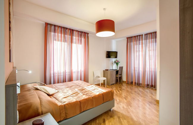 Vatican Rooms Cipro - Foto 6